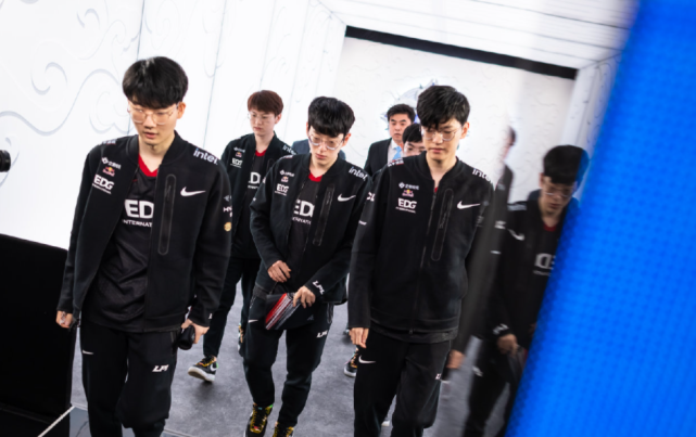 双方都较为 双方都较为